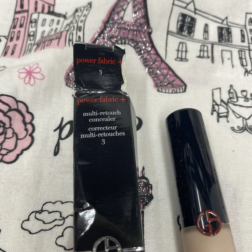Giorgio Armani Power Fabric High Coverage Concealer # 3 Damaged‎ Box